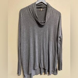 Bordeaux by Anthropologie Gray Tunic Top